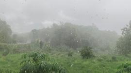 Langit Kelabu dan Hujan Lebat, Warga Botodayaan Diminta Tetap Waspada